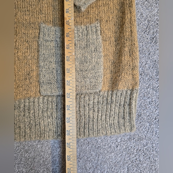 Impressions Sweater Cardigan EUC Women's Size Medium - Picture 2 of 8